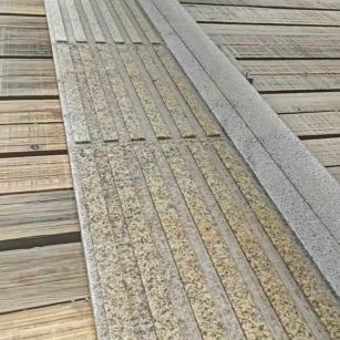 福建黄金麻盲道石 盲条