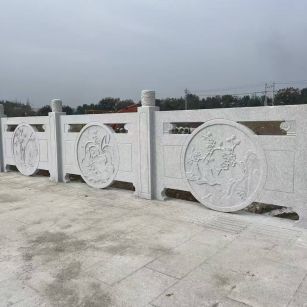福建芝麻白河道栏杆 石材栏杆